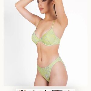 EmBodi bikini set size small NWOT